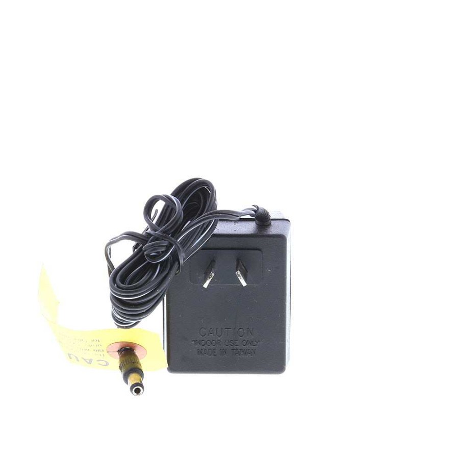 Quantum Lighting Accessories | Quantum Instruments Qb-32 Aus/Nz 240 Volt Charger (For Battery 1, 1+, 1C)