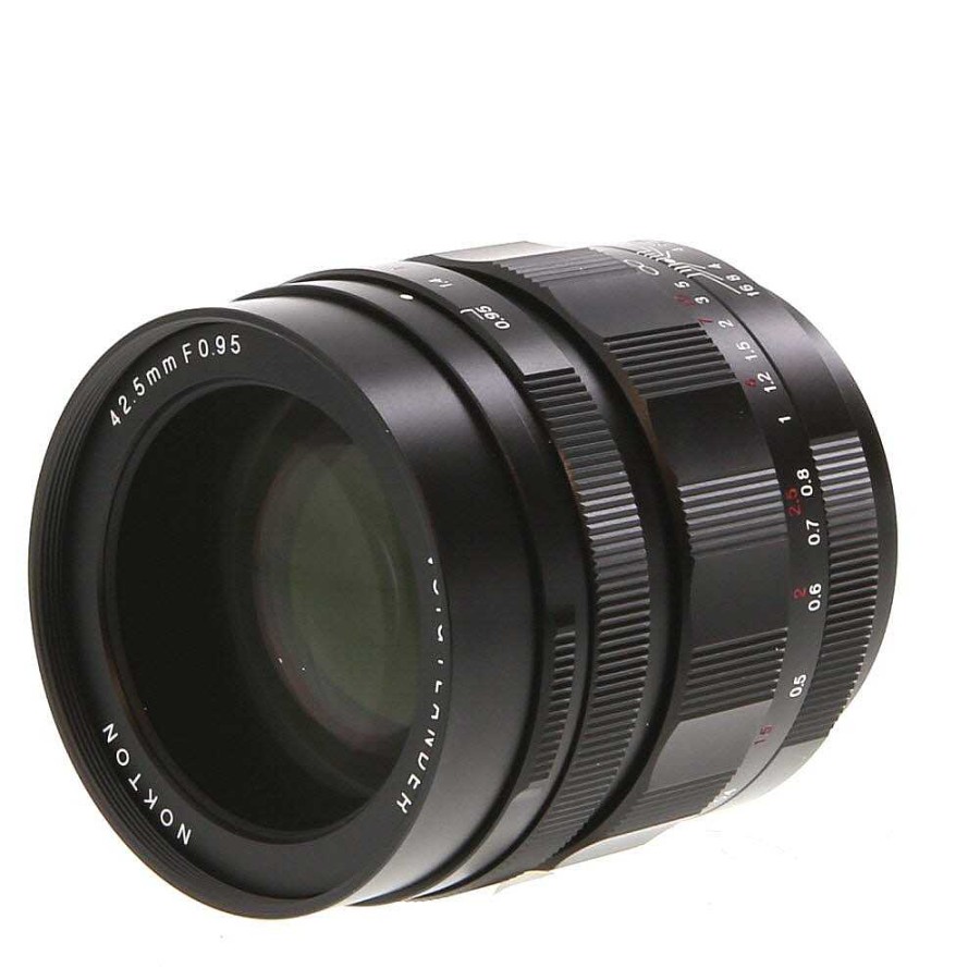 Voigtlander Mirrorless Lenses | Voigtlander 42.5Mm F/0.95 Nokton Manual Focus Lens For Mft (Micro Four Thirds) Black {58}